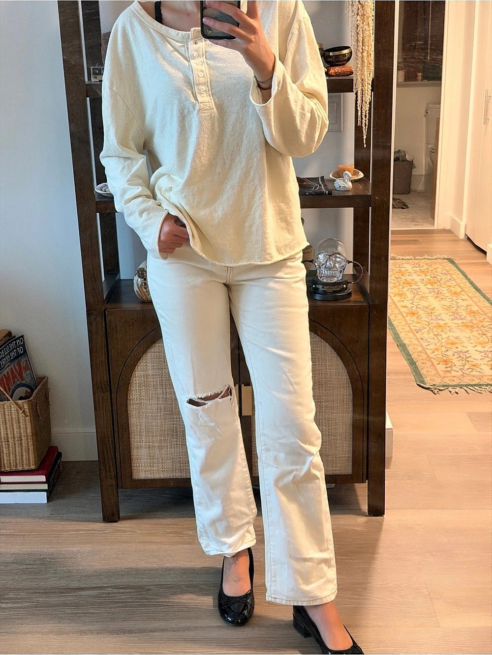 BDG Straight Leg Distressed Jeans in Cream Waist 26
